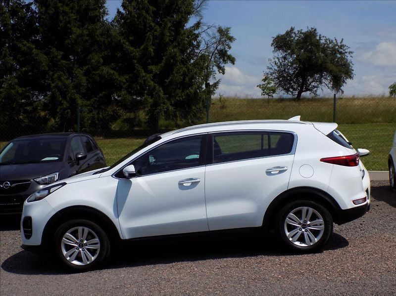 Kia Sportage 1,7 CRDi NAVI, KAMERA, 1.maj. - fotka 8 z 35