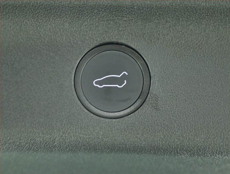Tesla Model Y (2022) Long Range AWD 79kWh, SoH 91% - fotka 17 z 23