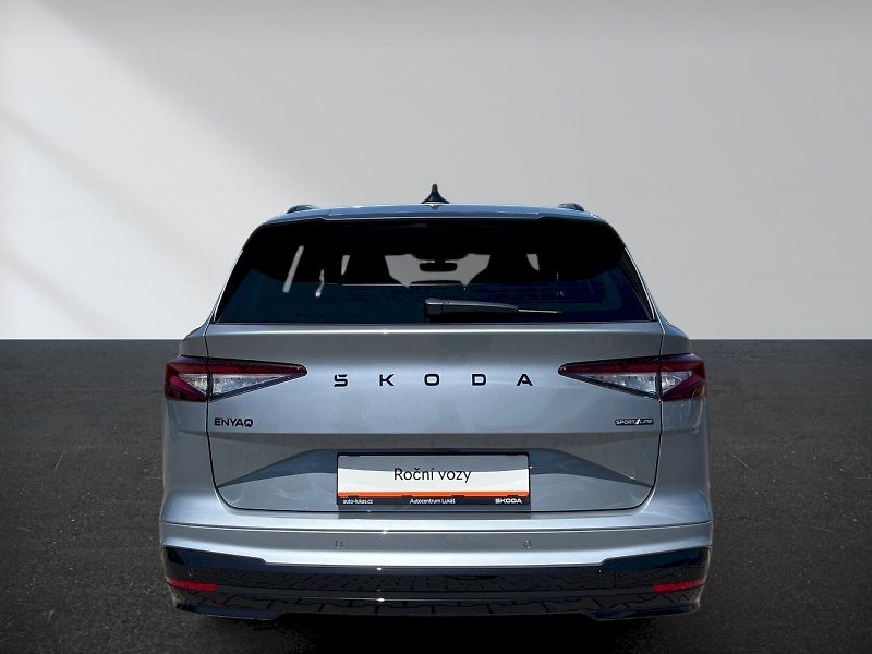 Škoda Enyaq (2026) SPORTLINE 210 KW / 82 KWH 2X4 - fotka 10 z 34
