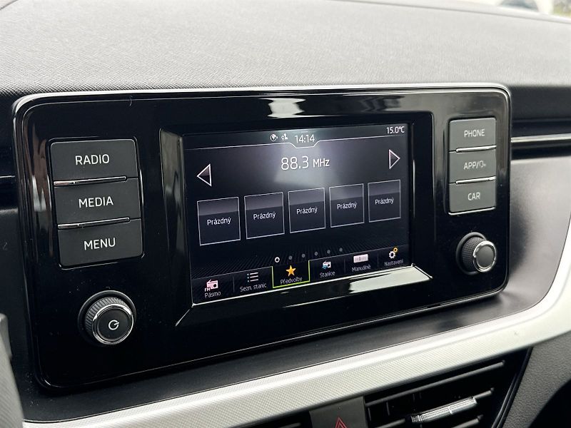 Škoda Scala (2021) 1.0 TSI Ambition - fotka 12 z 29