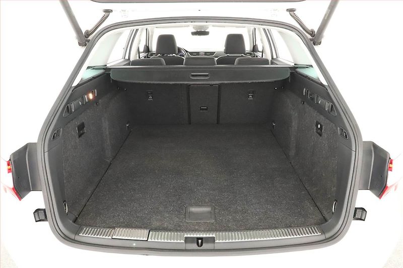 Škoda Superb (2016) Style 2.0 TDI, Navi, Bi-Xenony - fotka 18 z 19
