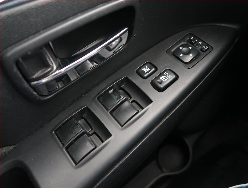 Mitsubishi ASX (2017) 2.2 DI-D, 4X4, Automat - fotka 16 z 19