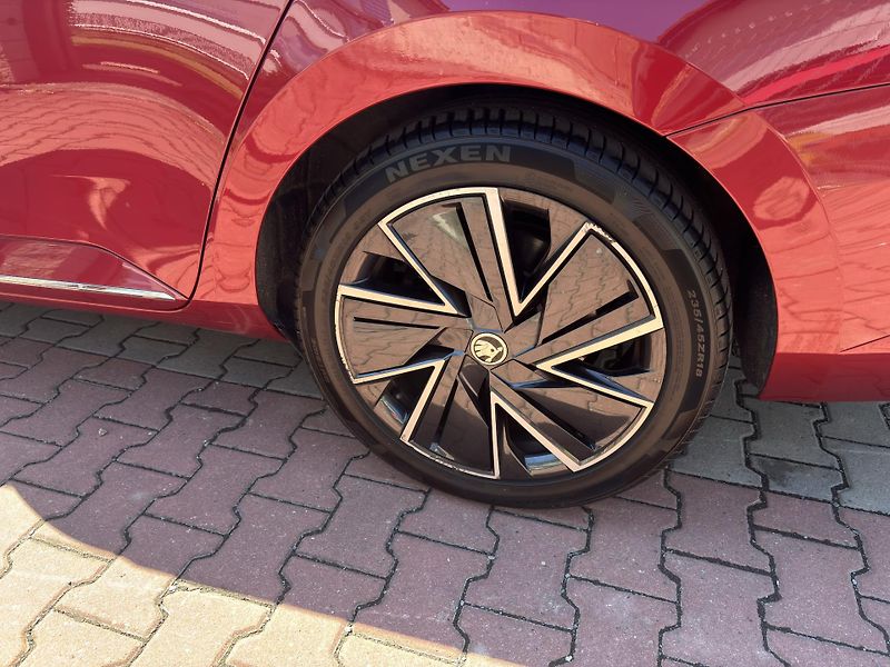Škoda Superb (2022) - fotka 12 z 27