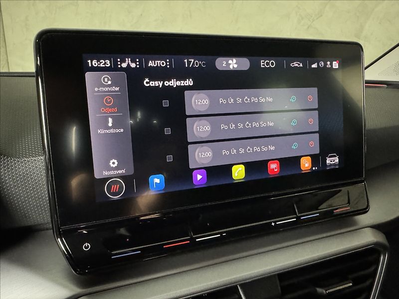 Seat Leon 1,4 TSi  e-Hybrid FR Line LED - fotka 42 z 50