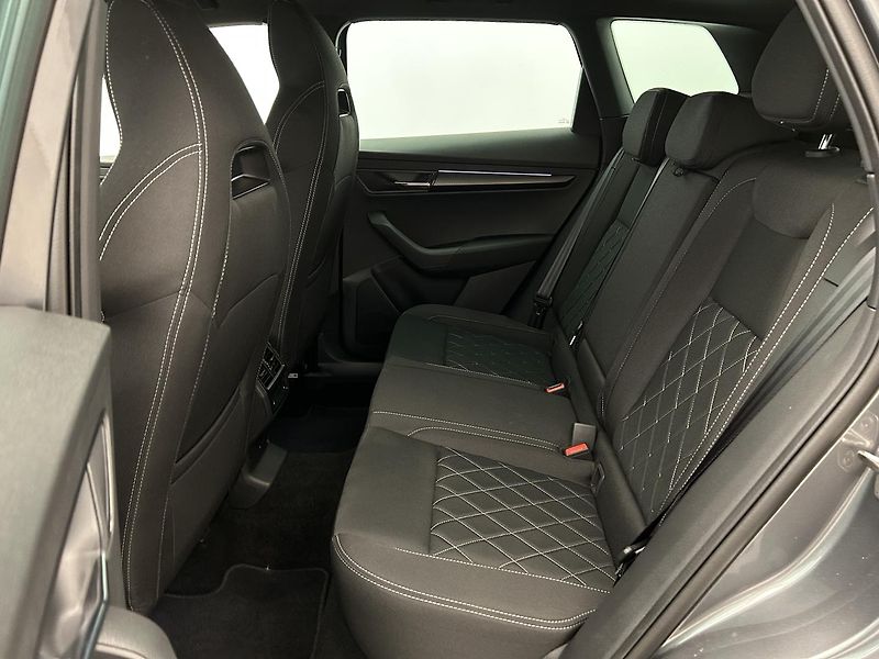 Škoda Karoq 1.5 TSI SportLine - fotka 17 z 23