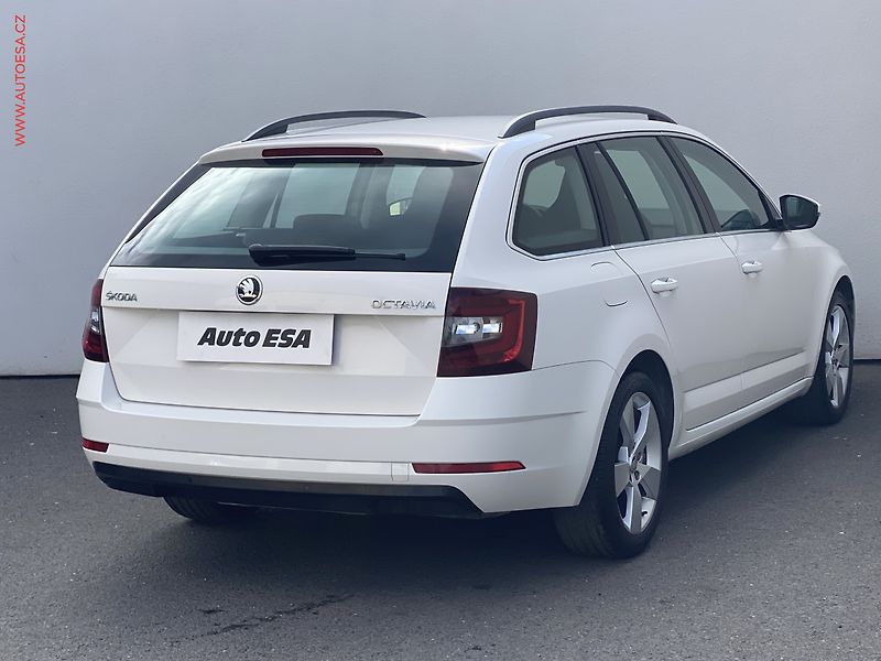 Škoda Octavia (2019) 1.6 TDi, ČR, Style, LED - fotka 4 z 18