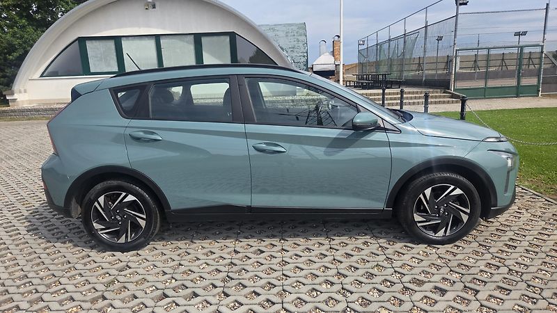 Hyundai Bayon (2023)  1.2i 62 kW ComfortClub CZ DPH - fotka 4 z 28