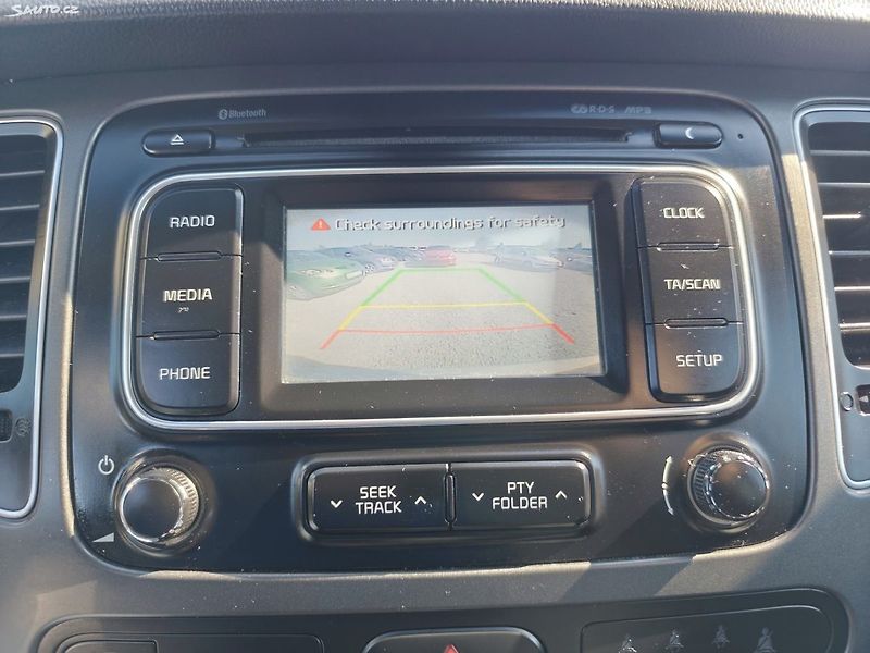 Kia Carens (2013) - fotka 27 z 33