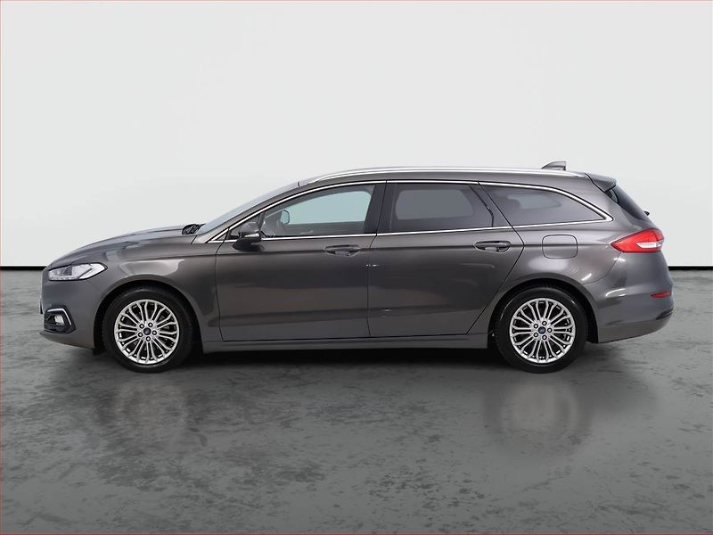 Ford Mondeo (2022) Titanium 2.0 EcoBlue, Automat - fotka 3 z 21