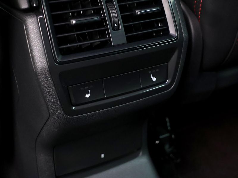 Škoda Kodiaq 2,0 TSI 180kW RS 4x4 DSG CZ DP - fotka 15 z 37