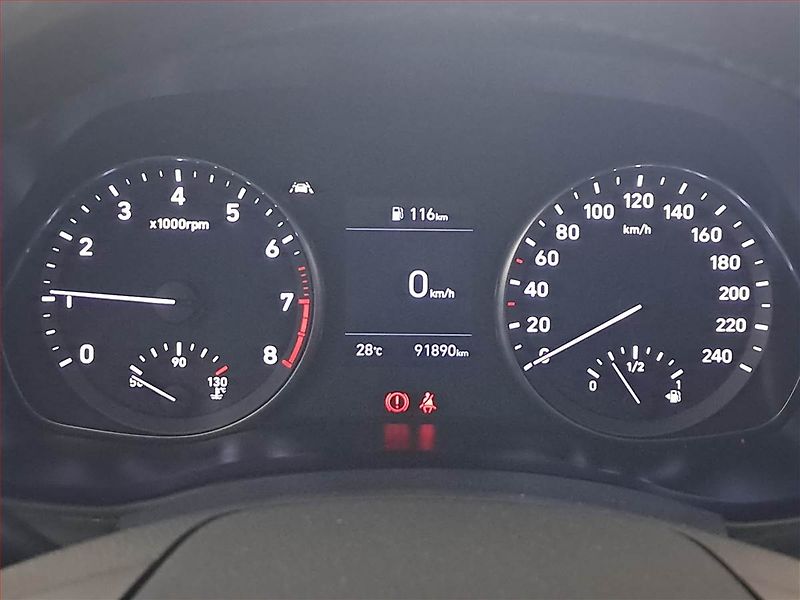 Hyundai i30 (2021) 1.0 T-GDI, ČR,1.maj - fotka 11 z 16
