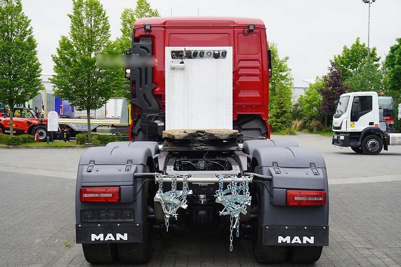 MAN TGX (2020) 33.640  6x4 tahač 70t EURO 6 - fotka 4 z 18