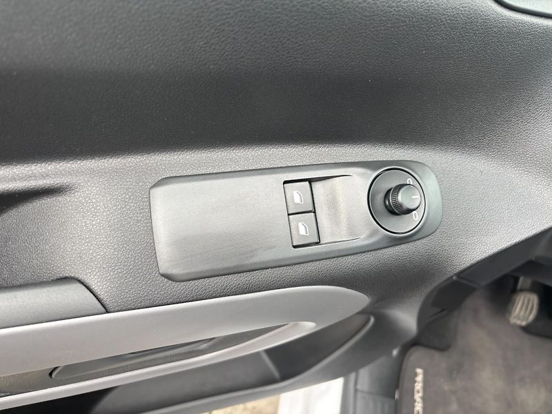 Toyota ProAce City Verso 1.2T 110k Short Business - fotka 11 z 22
