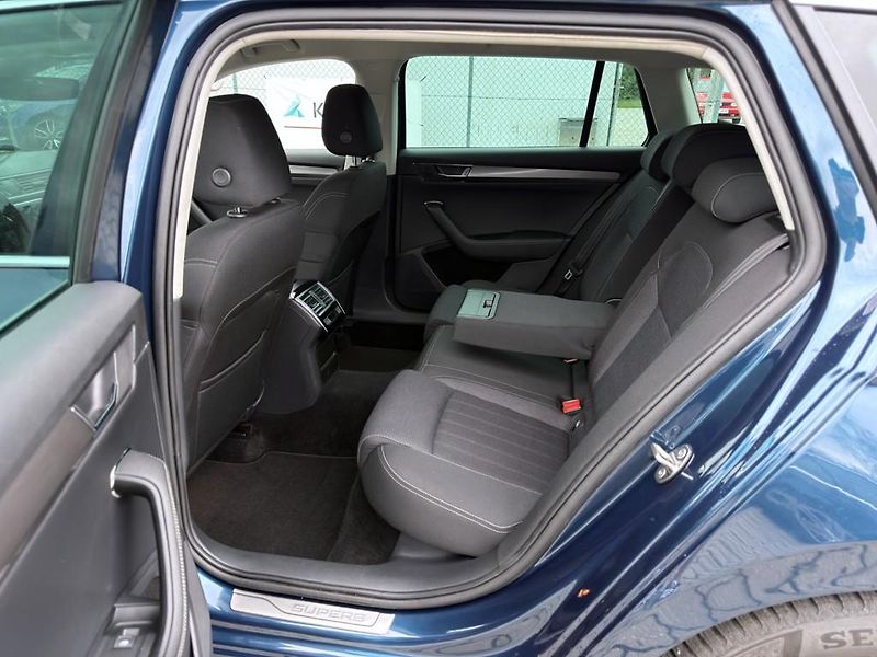 Škoda Superb 2.0 TDI 110 kW DSG, navigace - fotka 7 z 21