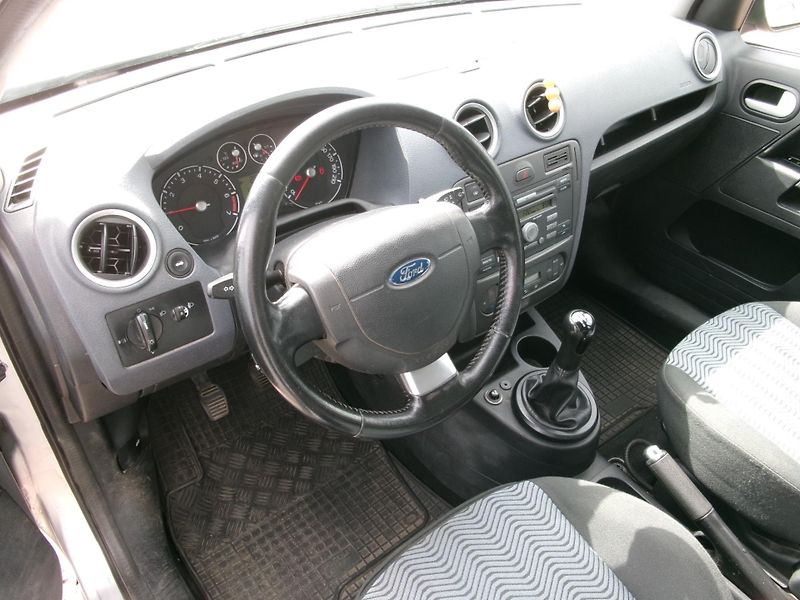 Ford Fusion (2009) 1,4 16V KLIMA ČR TAŽNÉ - fotka 9 z 26