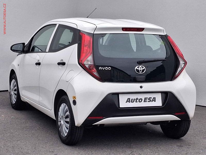 Toyota Aygo (2021) 1.0i, ČR, AC, el. výbava - fotka 6 z 15