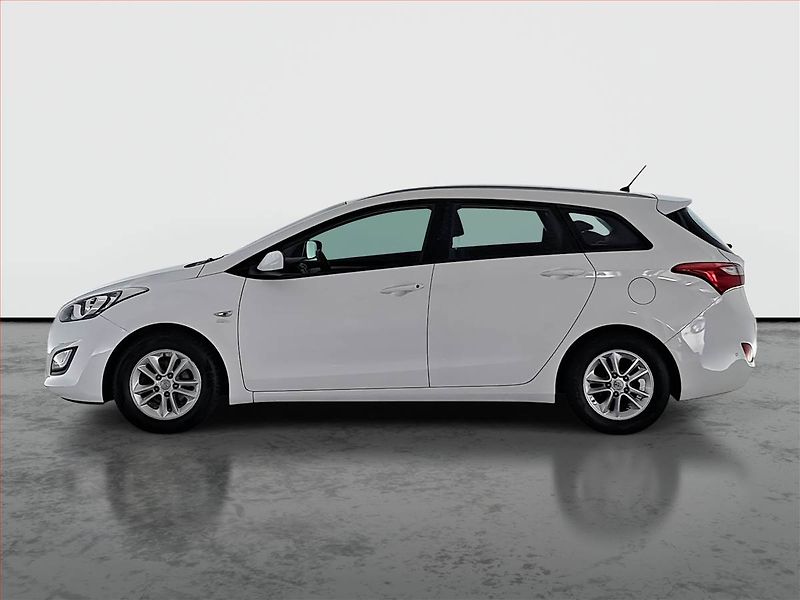 Hyundai i30 (2017) Trikolor 1.6 CRDi, Serv.kniha - fotka 3 z 17