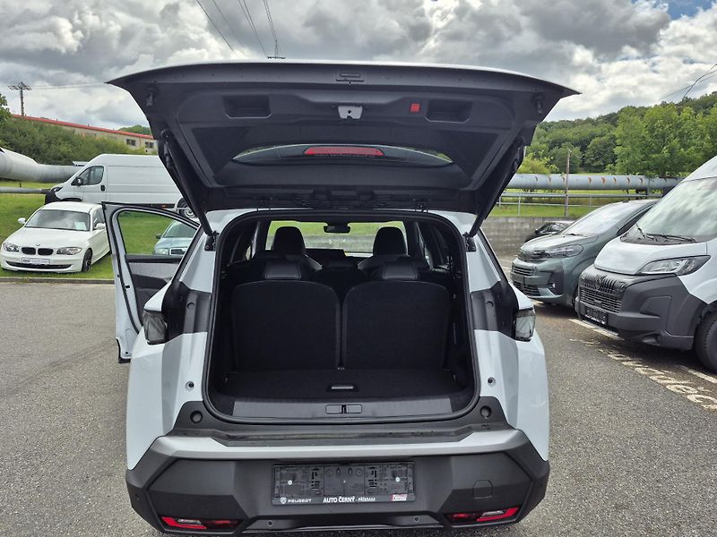 Peugeot 5008 (2025) GT Hybrid 136 e-DCS6  - fotka 10 z 23