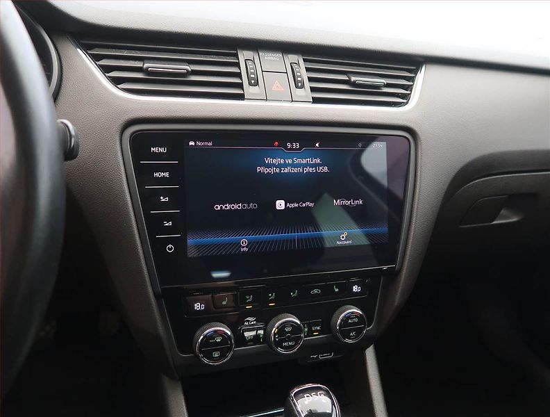 Škoda Octavia (2018) Laurin&Klement 2.0 TDI - fotka 17 z 31