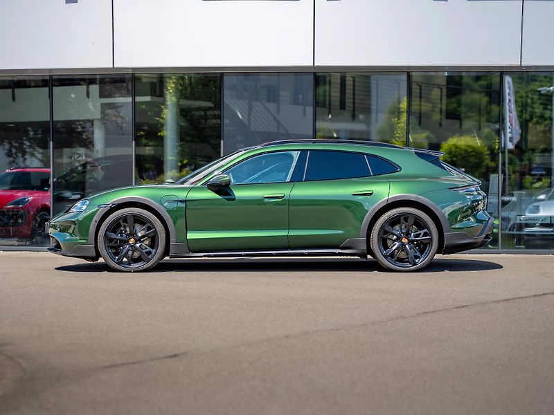Porsche Taycan 4 Cross Turismo 360 InnoDrive - fotka 3 z 11