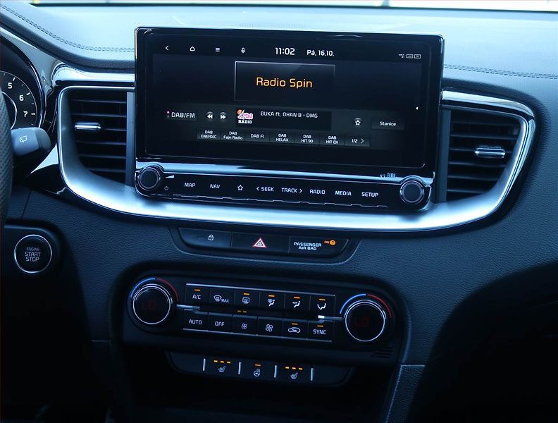 Kia Ceed (2024) 1.6 T-GDI GT - fotka 12 z 27