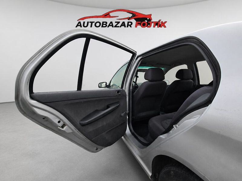 Škoda Fabia (2002) 1.4 Mpi nové CZ,nová STK - fotka 11 z 21