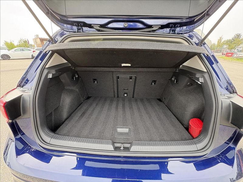 Volkswagen Golf 2,0 TDi 85kW,Led,Kamer,ACC,Nav - fotka 39 z 46