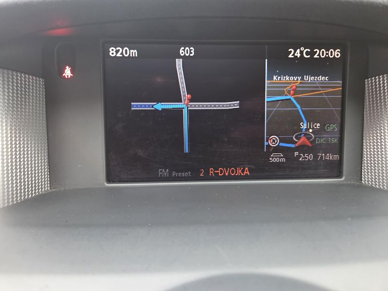 Renault Laguna 2.0dCi GT 131kW BOSE*4CONTROL* - fotka 28 z 38