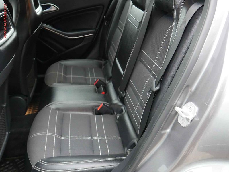 Mercedes-Benz GLA (2016) 250 4Matic 4Mat, ČR, AT - fotka 10 z 16