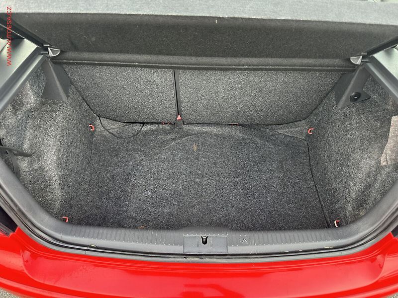 Volkswagen Polo (2008) 1.2HTP, AC - fotka 7 z 14