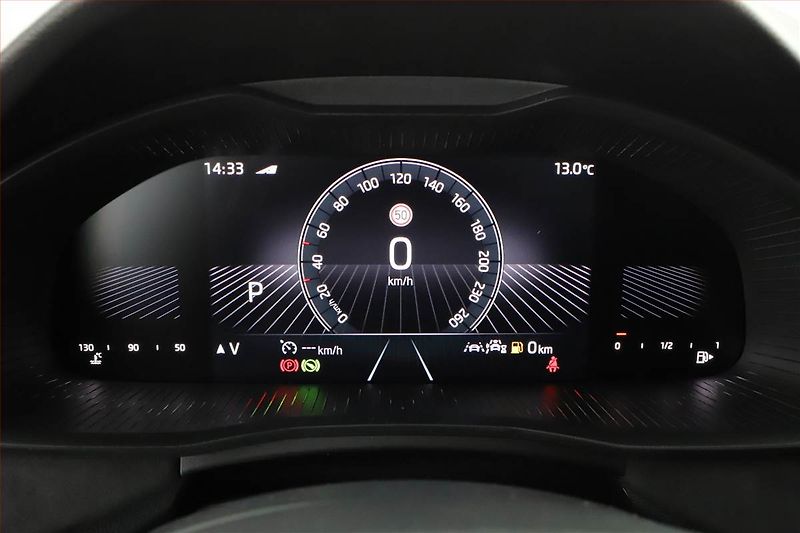 Škoda Scala (2025) 1.5 TSI, Drive, Matrix FullLed - fotka 9 z 22