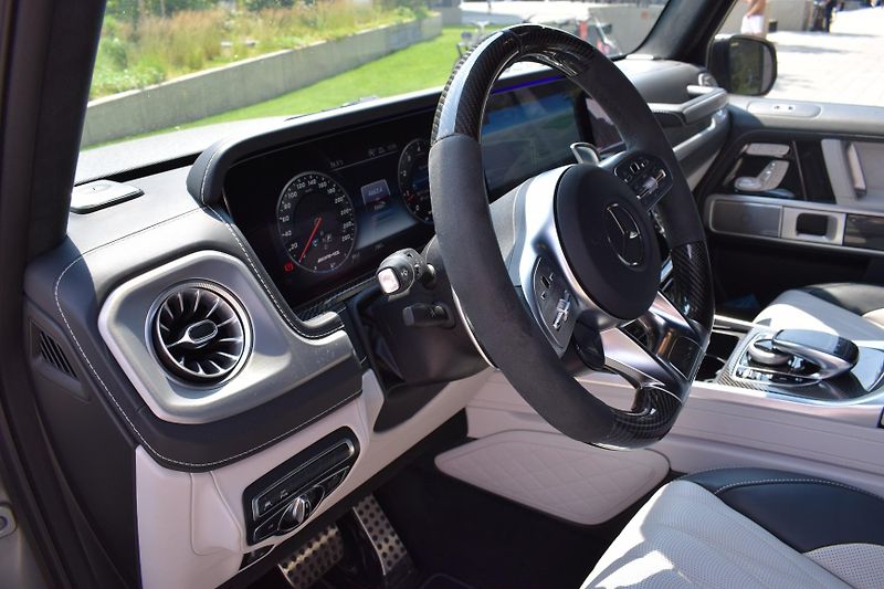 Mercedes-Benz Třídy G (2024) G63Manufa/Mat.šedá/dvoubarevná - fotka 12 z 36