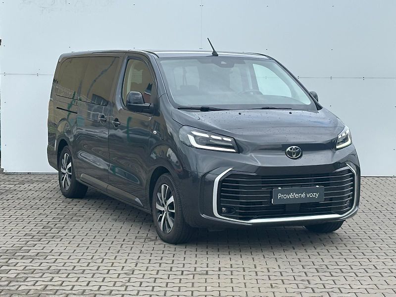 Toyota ProAce Verso 2,0 D-4D 8AT L2 Family Webasto - fotka 6 z 29
