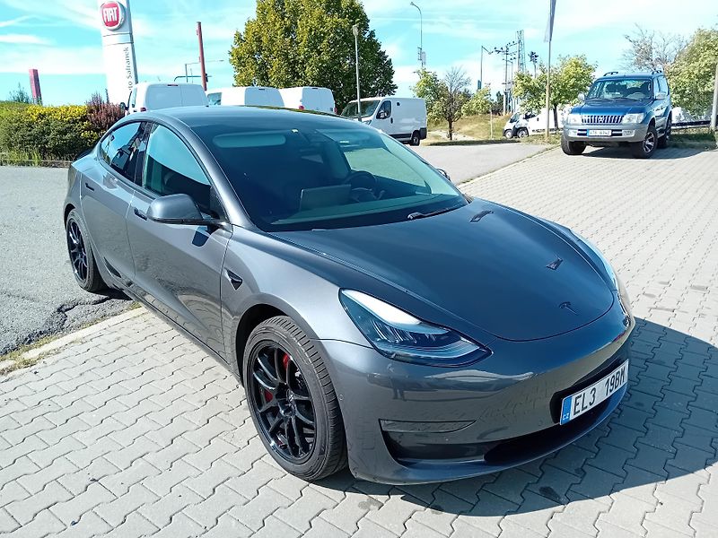 Tesla Model 3 AUTOPILOT/LONG RANGE/ZÁRUKA! - fotka 3 z 15