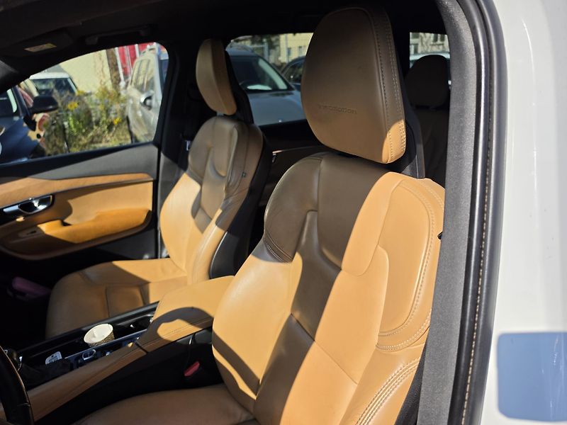Volvo XC90 2.0D 7 míst TZ  - fotka 18 z 20
