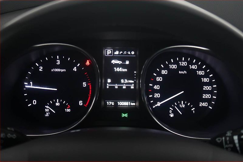 Hyundai Santa Fe (2017) 2.2 CRDi Blue, 4X4, Automat - fotka 11 z 20