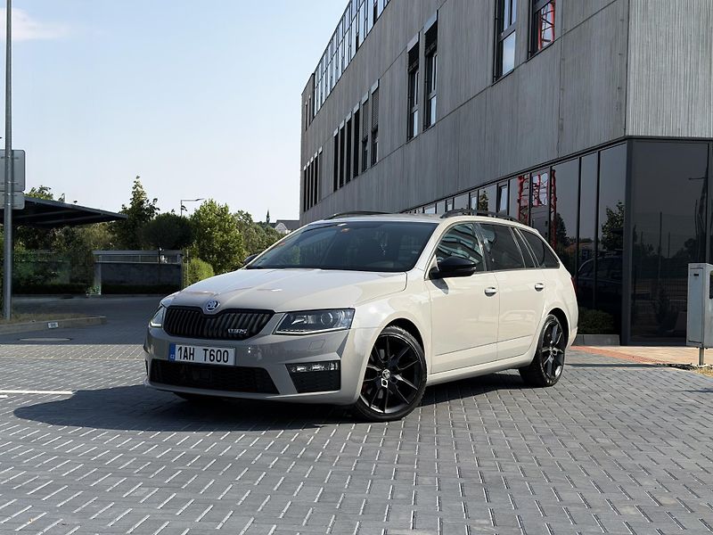 Škoda Octavia 2.0 TDi 135 kW/Challenge - fotka 2 z 23