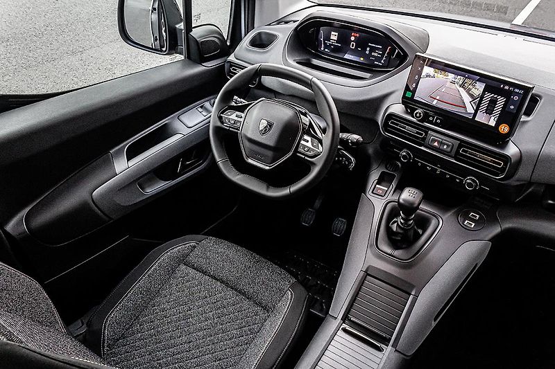 Peugeot Rifter (2025) 1,5 LONG ALLURE BlueHDi 130 S& - fotka 5 z 15