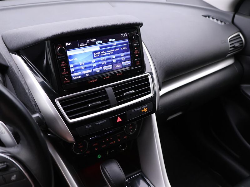 Mitsubishi Eclipse Cross 1,5 T-MIVEC 120kW Aut.klima - fotka 21 z 31