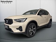 Volvo XC40 (2026) 2,0  B3 Plus Dark 1975 - fotografie inzerátu