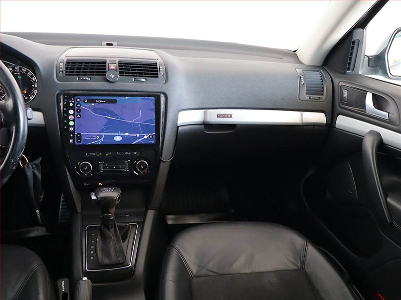Škoda Octavia (2011) Scout 2.0 TDI, 4X4, Automat - fotka 8 z 21