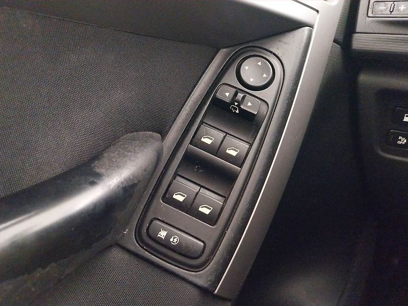 Citroën C4 Picasso (2007) 1.8 i, po STK, slušný stav - fotka 15 z 18