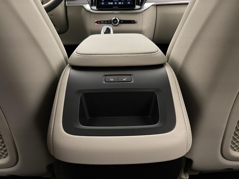Volvo XC90 (2026) B5 AWD AUT BRIGHT PLUS 7míst - fotka 68 z 68