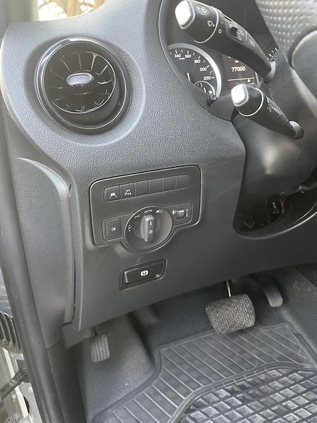Mercedes-Benz Vito (2022) Tourer 116 XL PRO 9 mist - fotka 5 z 10