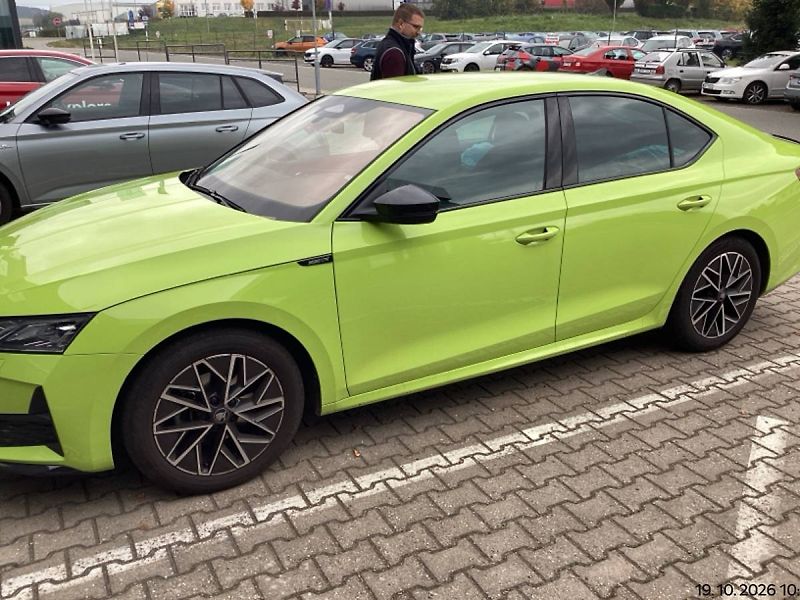 Škoda Octavia Sportline 1,5 TSI 110kW MT6/H6 - fotka 3 z 6