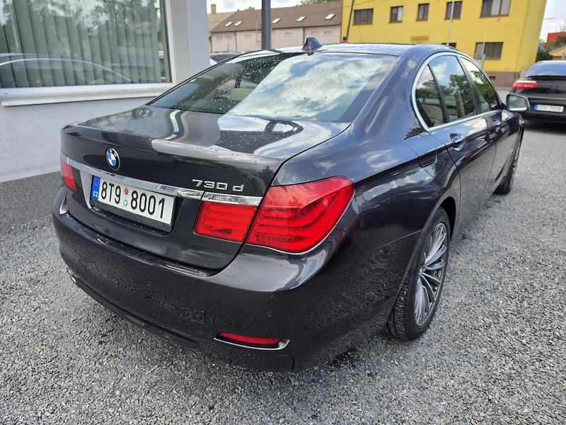 BMW Řada 7 730d  - fotka 4 z 19