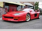 Zatímco standardní Testarossa nedokázala překročit magickou hranici 300 km/h, po zásahu německého úpravce bylo hravě reálných 370 km/h. Výkon vidlicového V12 se podle majitele firmy přehoupl přes 1000 koní.