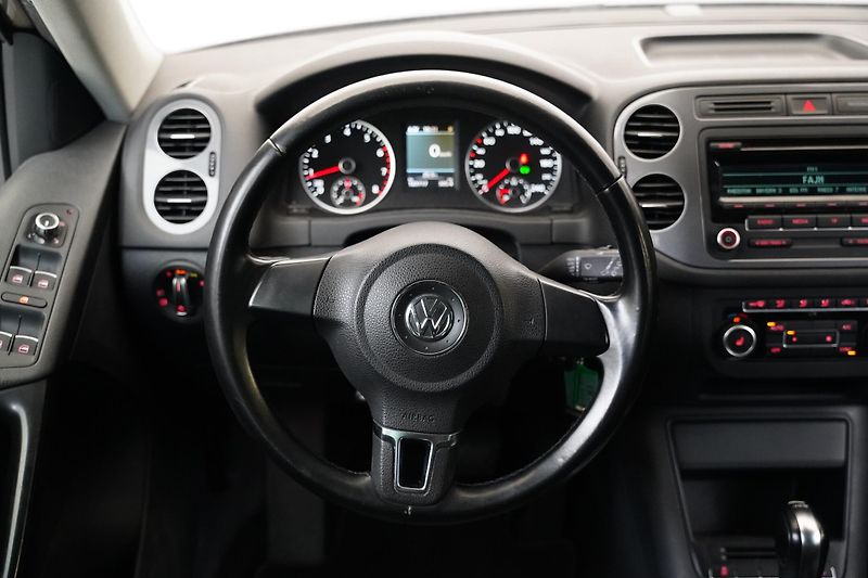 Volkswagen Tiguan - fotka 15 z 21