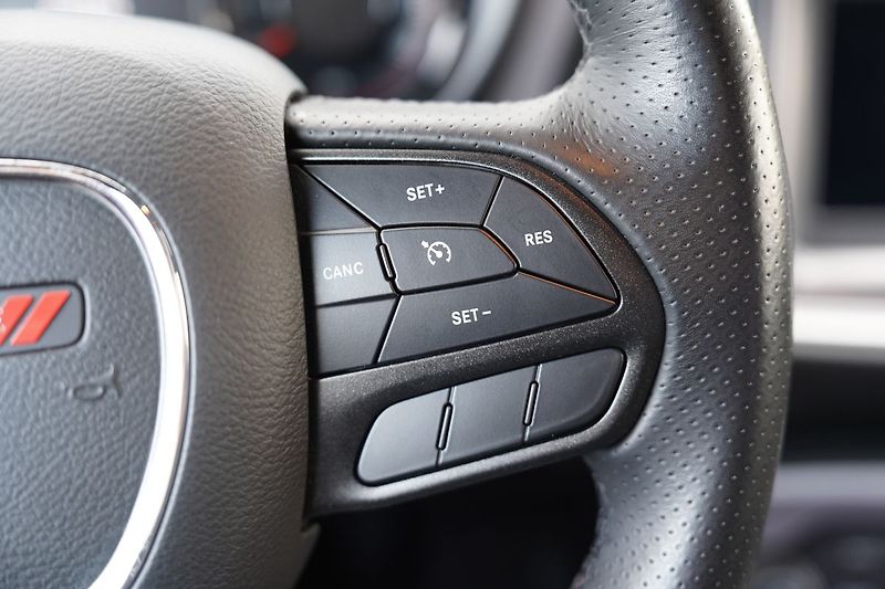 Dodge Challenger 3.6 V6 automat,/kůže/xenony - fotka 25 z 37