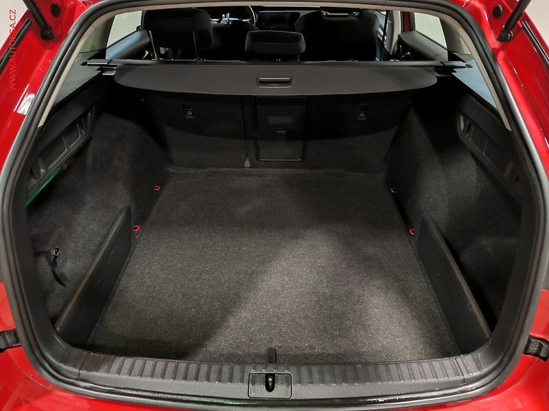 Škoda Octavia (2021) 2.0 TDi, ČR, Ambition, LED - fotka 7 z 17